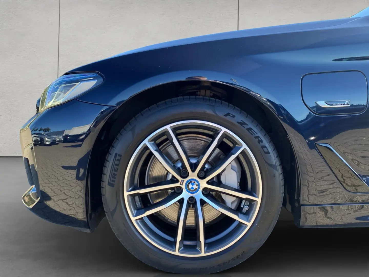 530e Touring Aut. M-SPORTPAKET PANO LEDER HEADUP