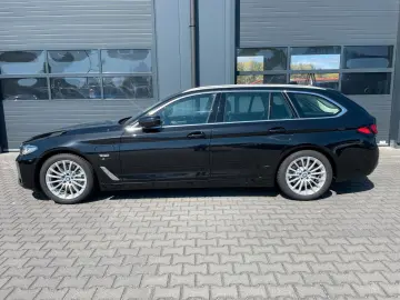 530e TOURING LUXURYLINE HUD PANO LASER SURROUND