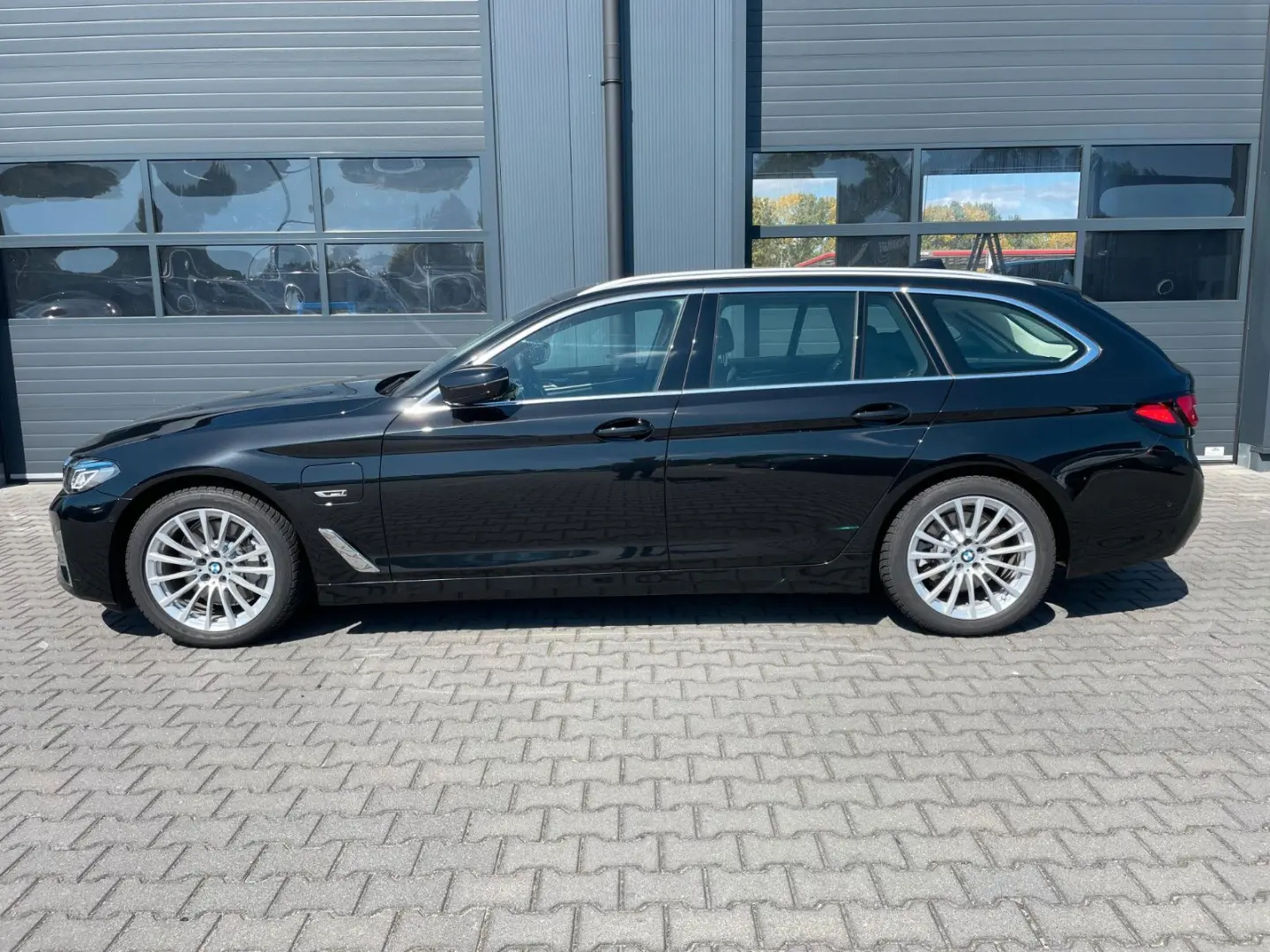 530e TOURING LUXURYLINE HUD PANO LASER SURROUND