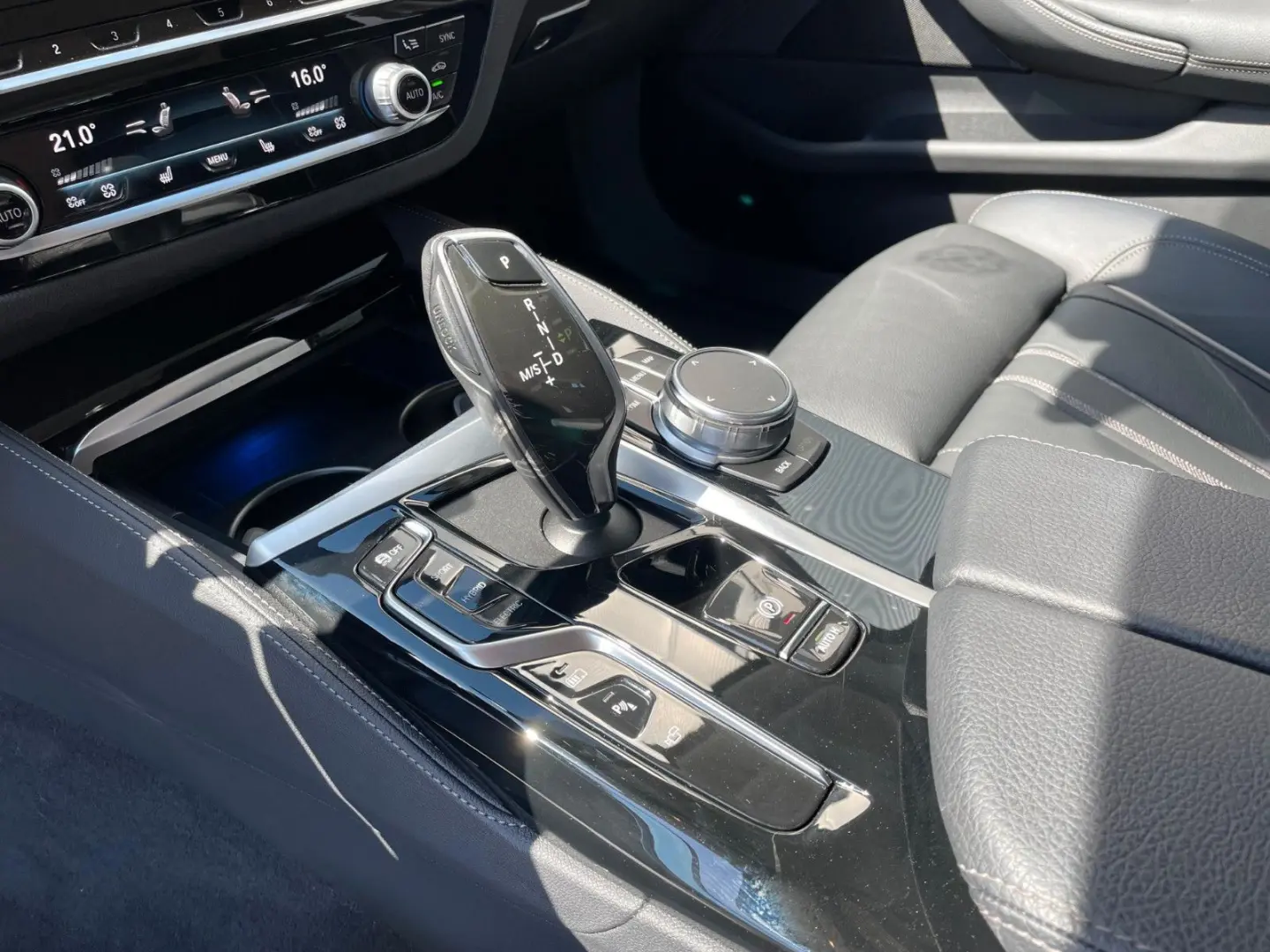 530e TOURING LUXURYLINE HUD PANO LASER SURROUND