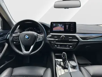 530e Touring 18