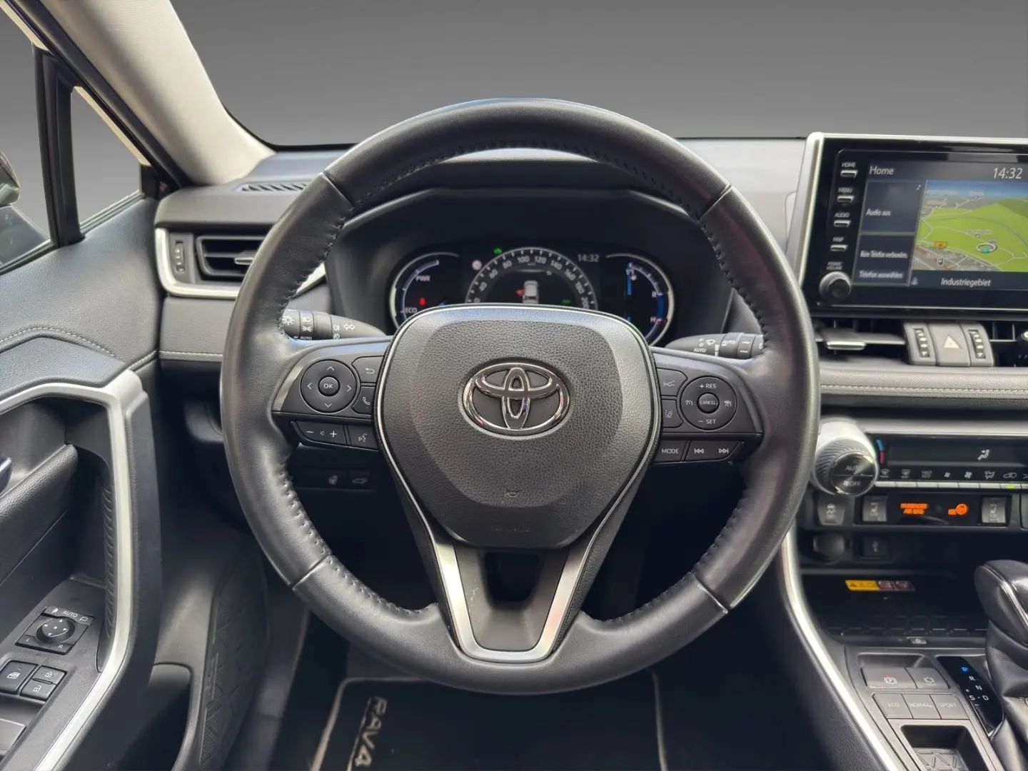 RAV 4 Hybrid 4x2 Team Deutschland 2.5 Navi LED A