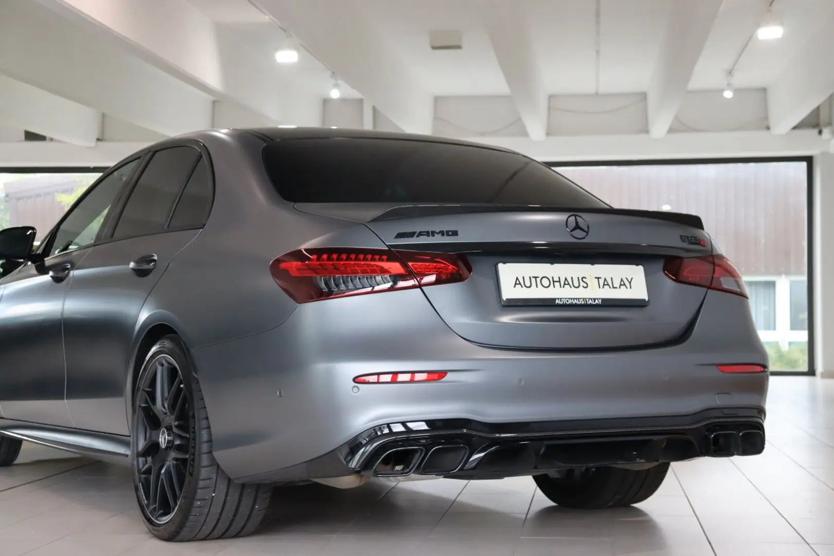 E 63 S AMG Lim. *Pano*HUD*Carbn1+2*Night*BURM*