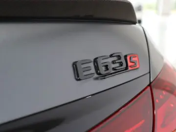 E 63 S AMG Lim. *Pano*HUD*Carbn1+2*Night*BURM*
