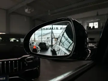 E 300 T e AMG AIRMATIC-DISTRONIC-AHK-PANORAMA SD