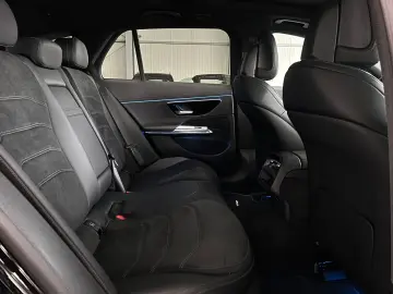 E 300 T e AMG AIRMATIC-DISTRONIC-AHK-PANORAMA SD