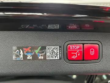 E 300 T e AMG AIRMATIC-DISTRONIC-AHK-PANORAMA SD