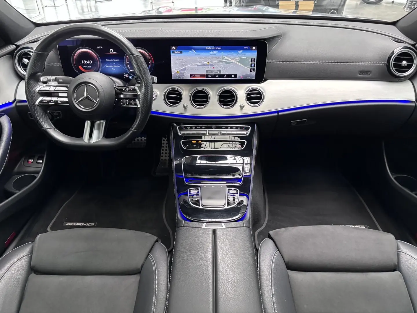 E 300 4M AMG MBUX+NAVI+LED+PANO+BURMEST+WIDE+1HD