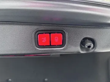 E 300 4M AMG MBUX+NAVI+LED+PANO+BURMEST+WIDE+1HD
