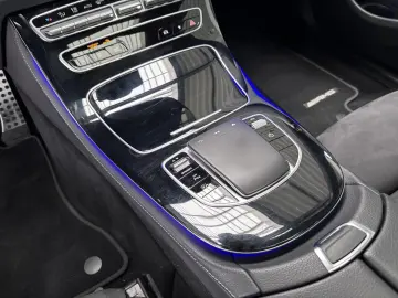 E 300 4M AMG MBUX+NAVI+LED+PANO+BURMEST+WIDE+1HD