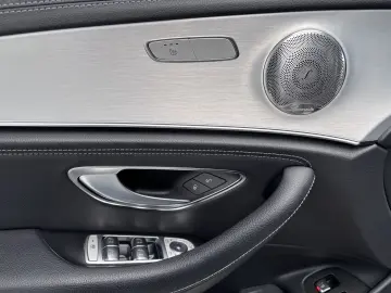 E 300 4M AMG MBUX+NAVI+LED+PANO+BURMEST+WIDE+1HD