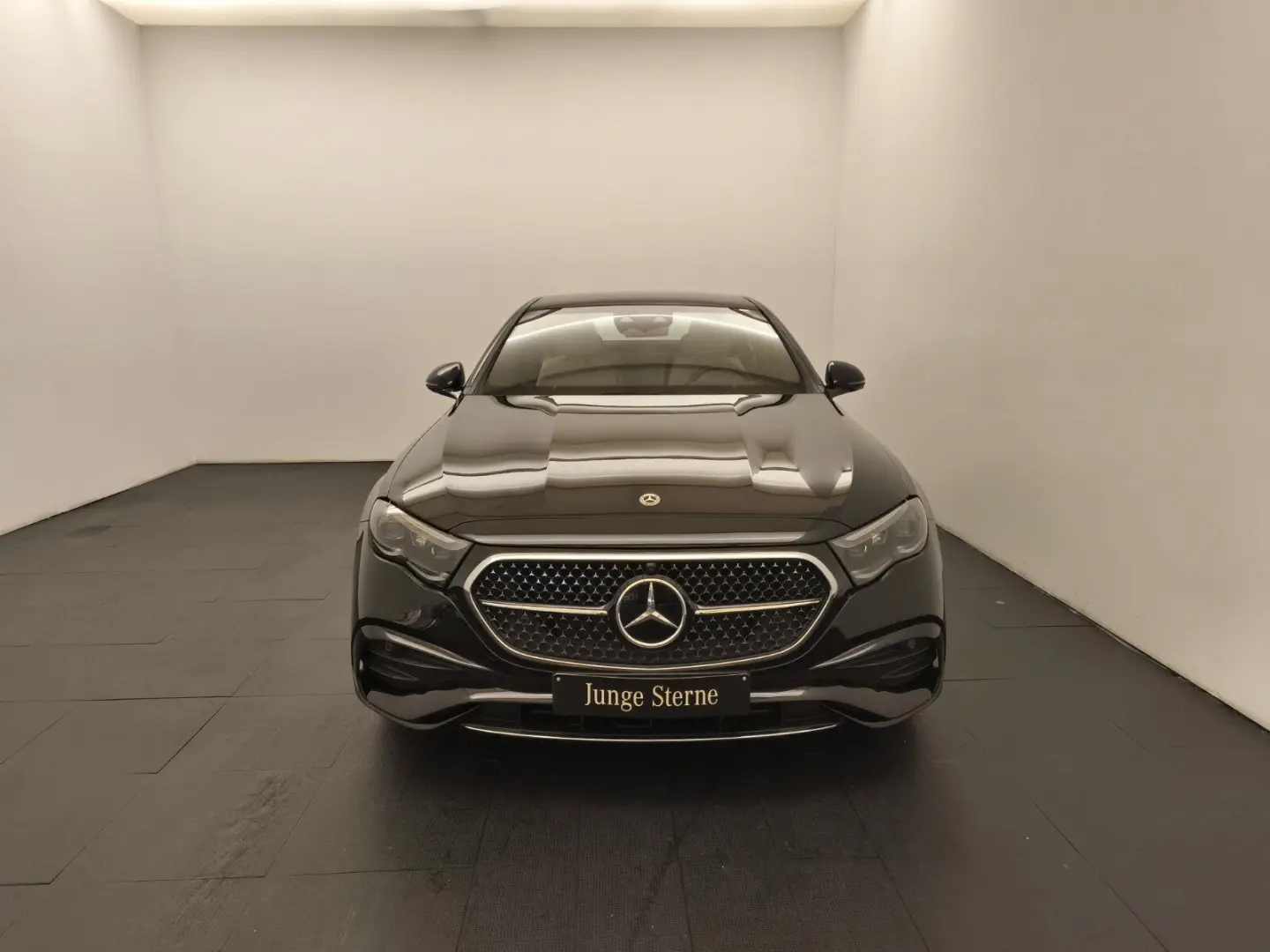 E 300 e 4M AMG Airmatic Massage Pano Superscreen