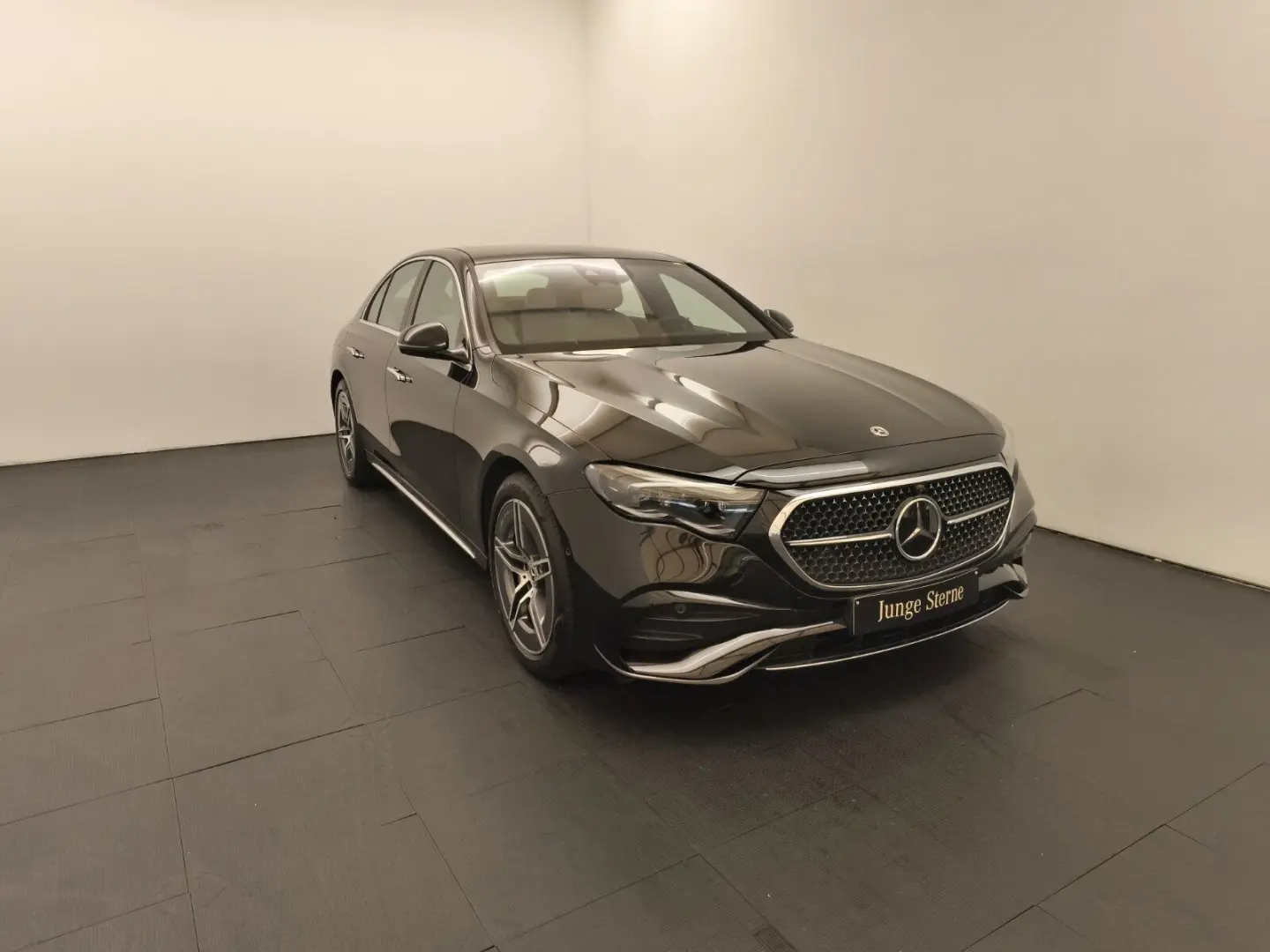 E 300 e 4M AMG Airmatic Massage Pano Superscreen