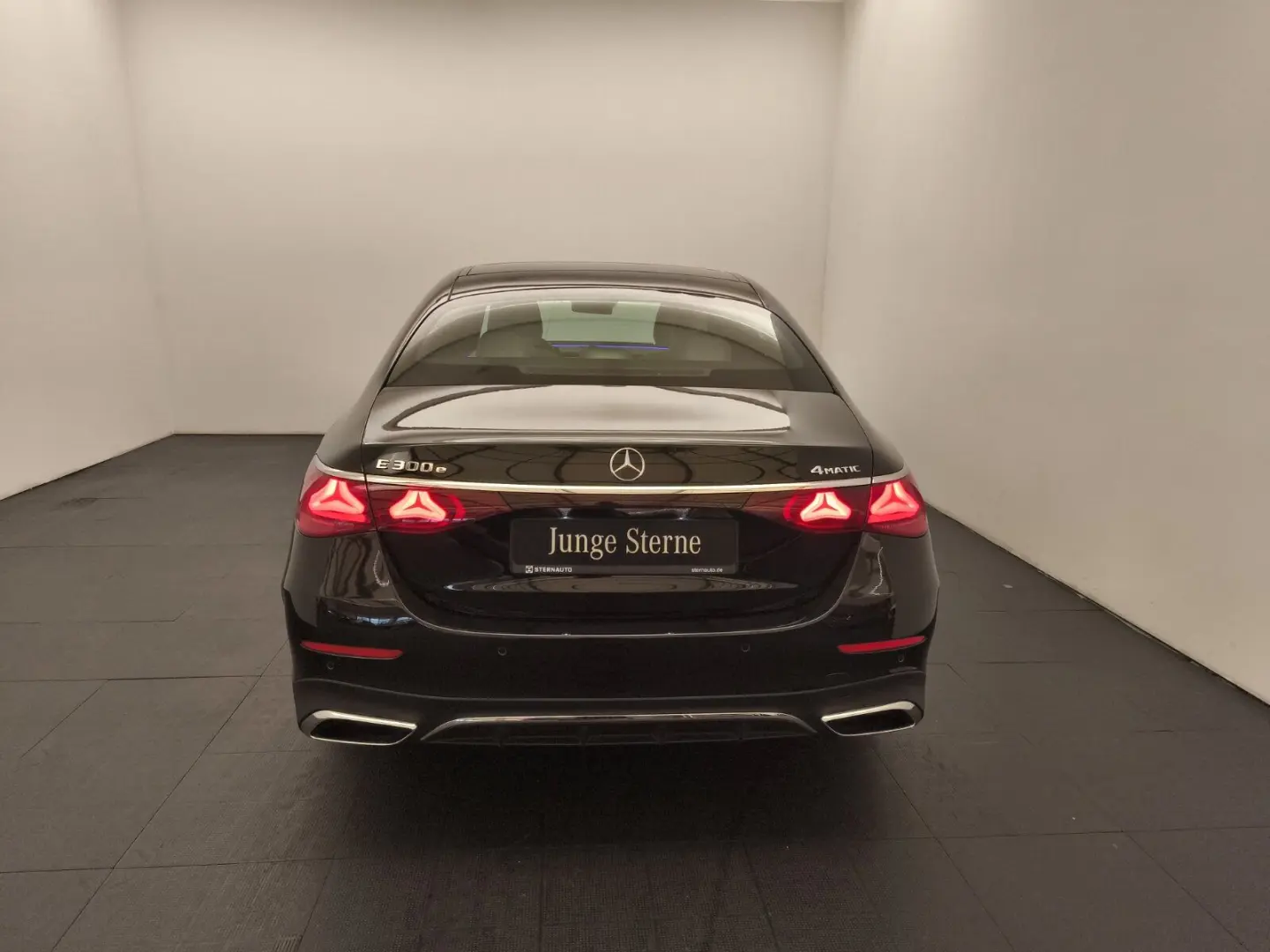 E 300 e 4M AMG Airmatic Massage Pano Superscreen