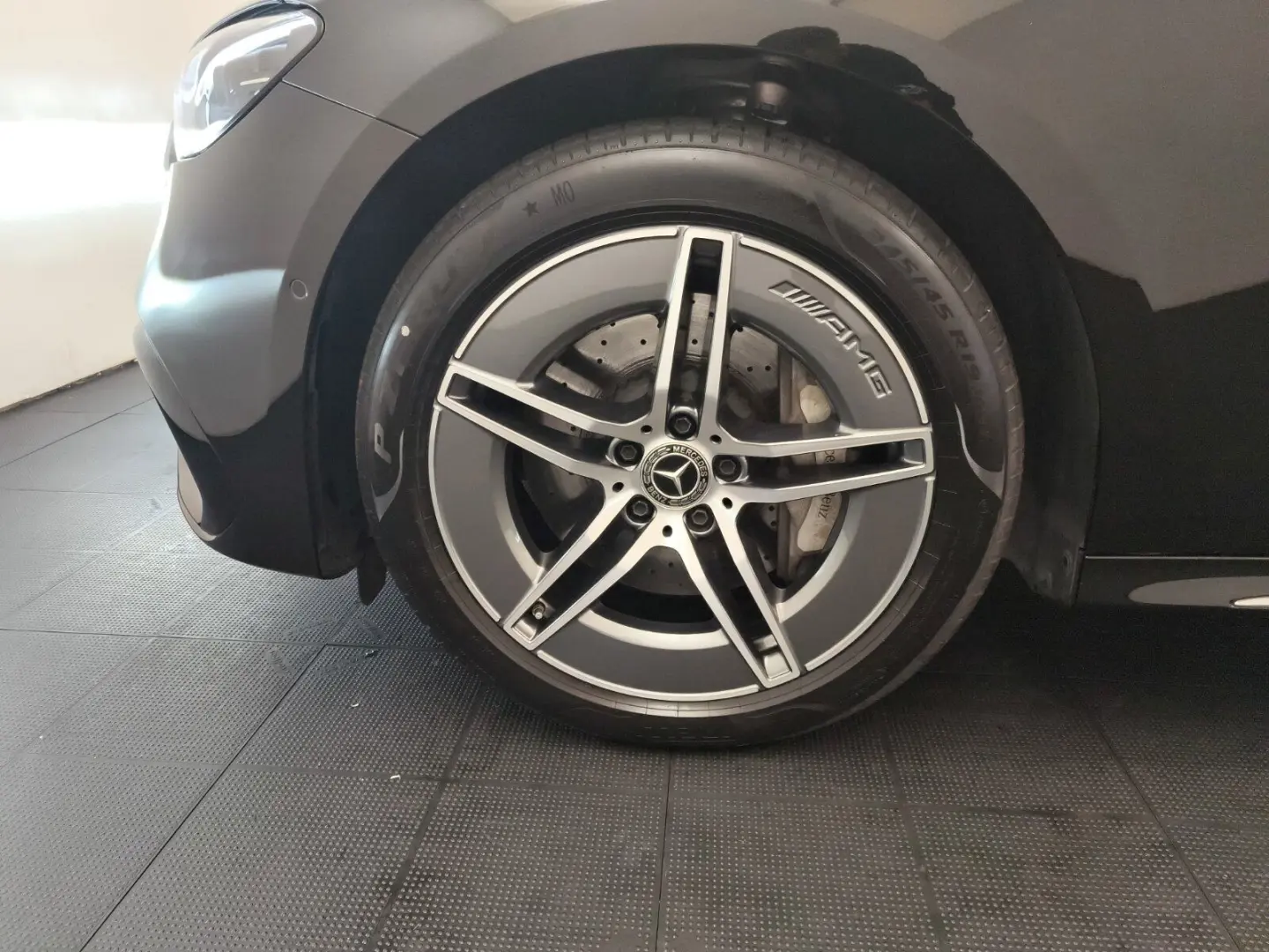 E 300 e 4M AMG Airmatic Massage Pano Superscreen