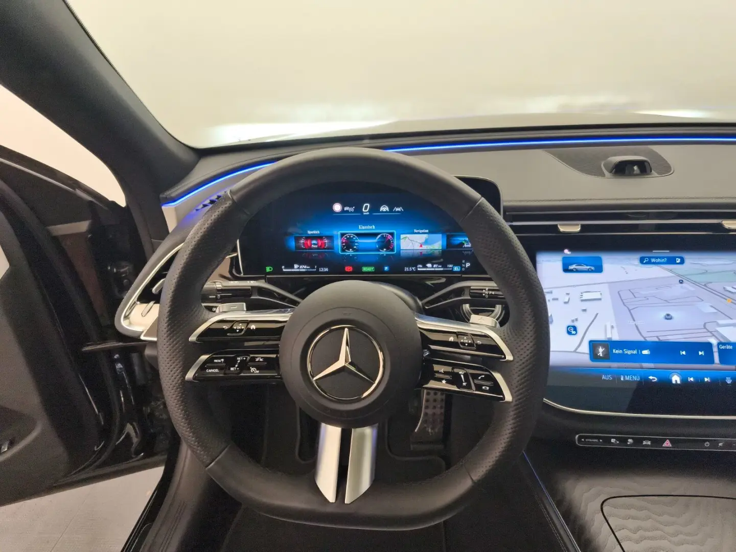 E 300 e 4M AMG Airmatic Massage Pano Superscreen