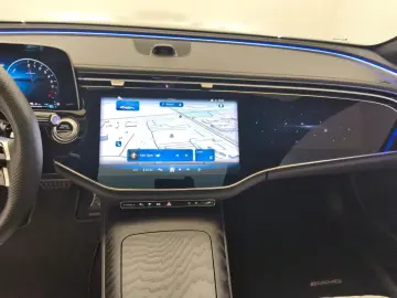 E 300 e 4M AMG Airmatic Massage Pano Superscreen