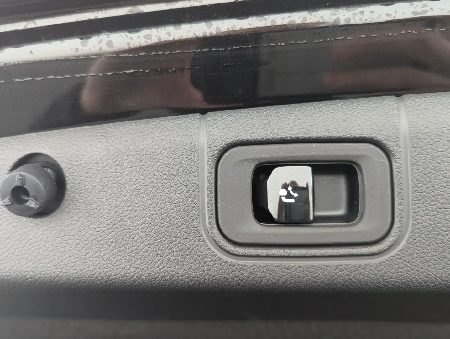 E 300 e Exclusive Premium 4Matic LEDER+PANO+NAVI