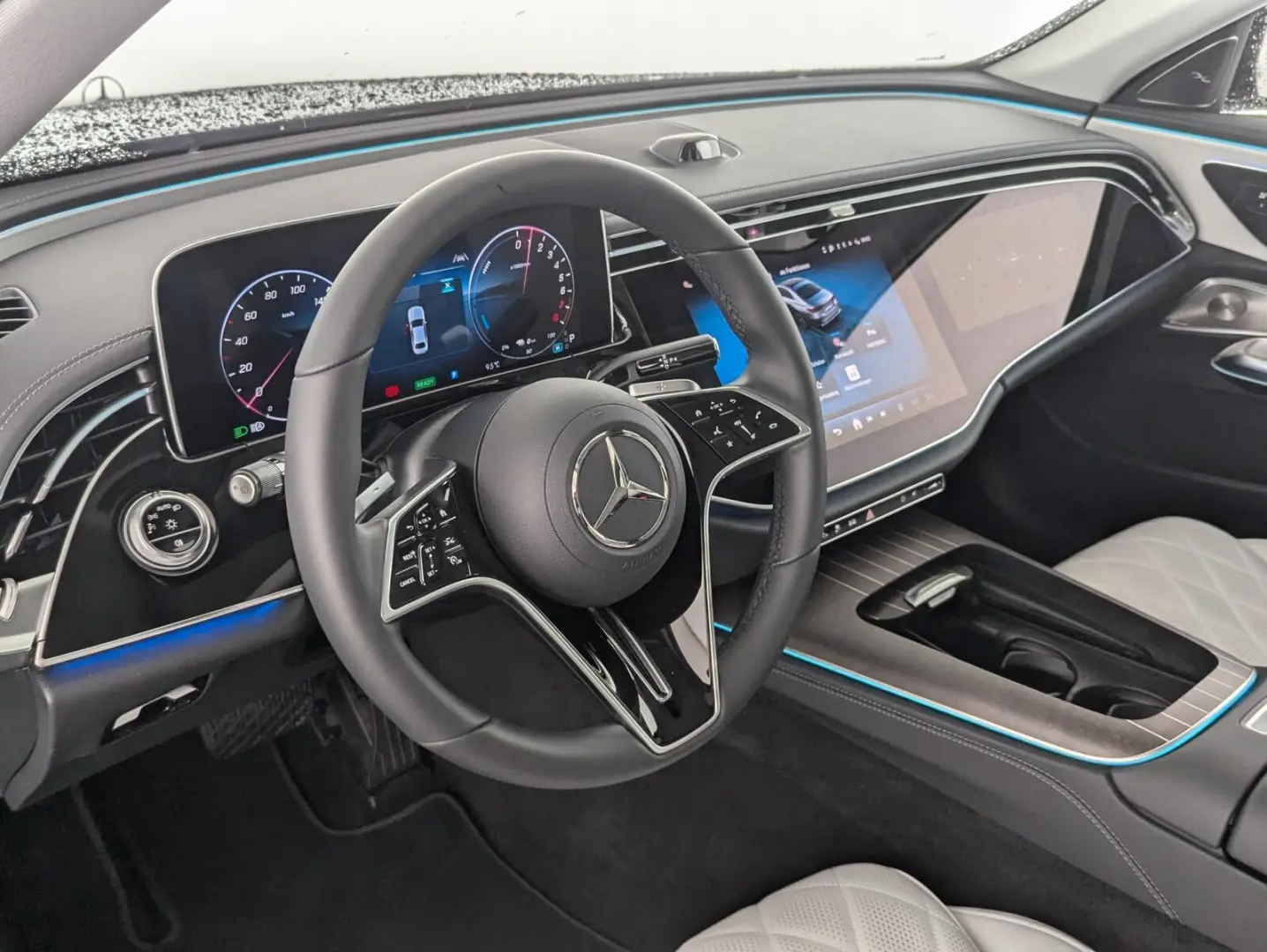 E 300 e Exclusive Premium 4Matic LEDER+PANO+NAVI