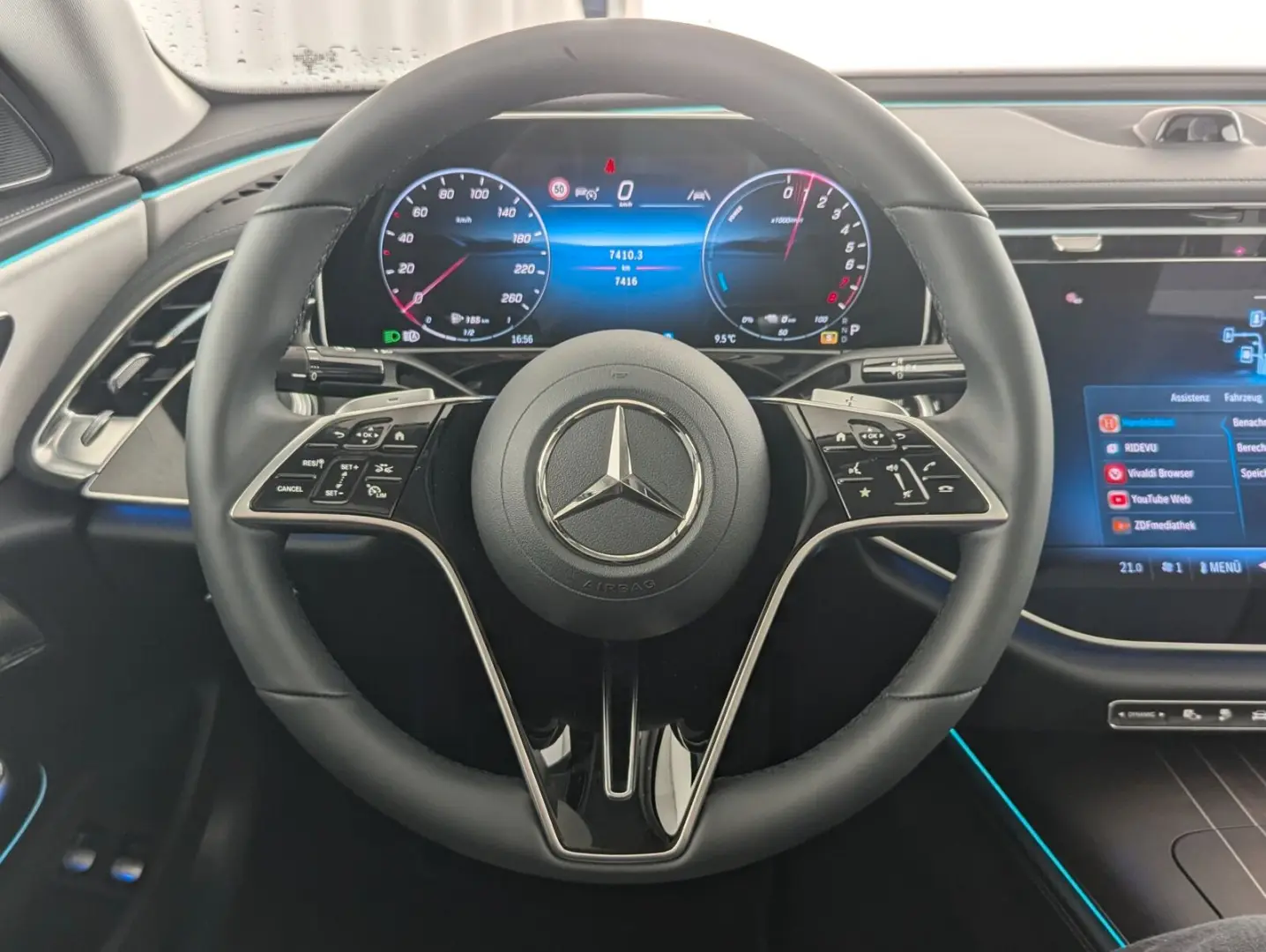 E 300 e Exclusive Premium 4Matic LEDER+PANO+NAVI