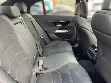 E 300 e AMG*Night*PANO*DC-Laden*DISTRONIC*KeyGo*
