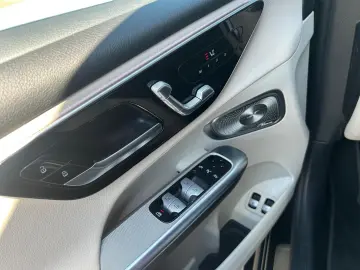 Mercedes-Benz GLC 300 e 4MATIC 2023