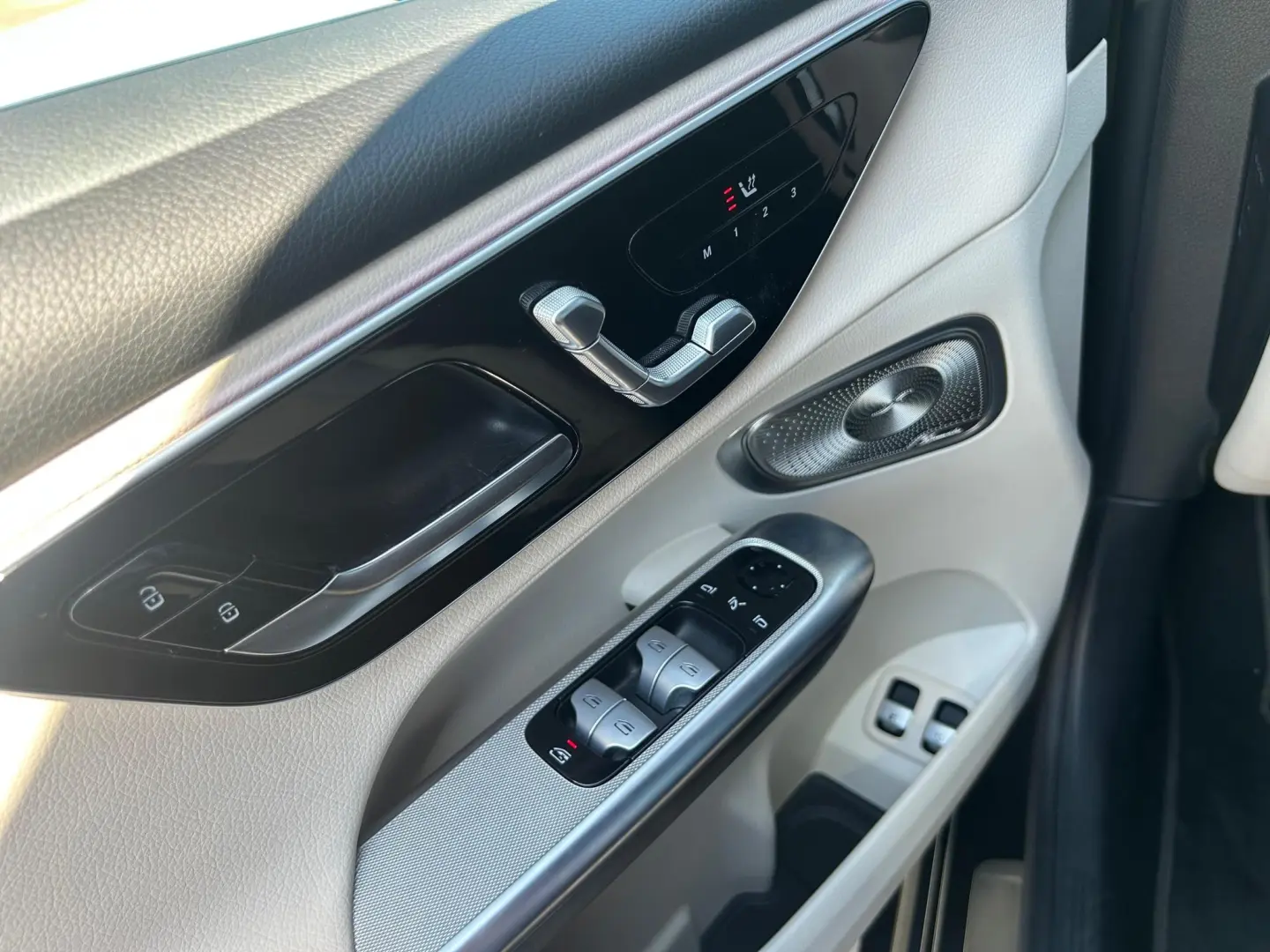 Mercedes-Benz GLC 300 e 4MATIC 2023