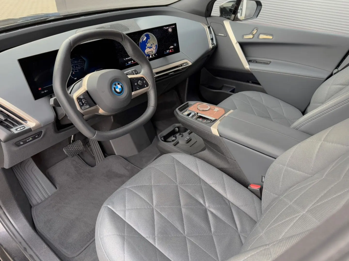 iX 50 xDrive Sport*Pano*Laser*22