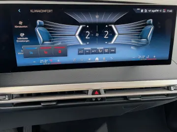 iX 50 xDrive Sport*Pano*Laser*22