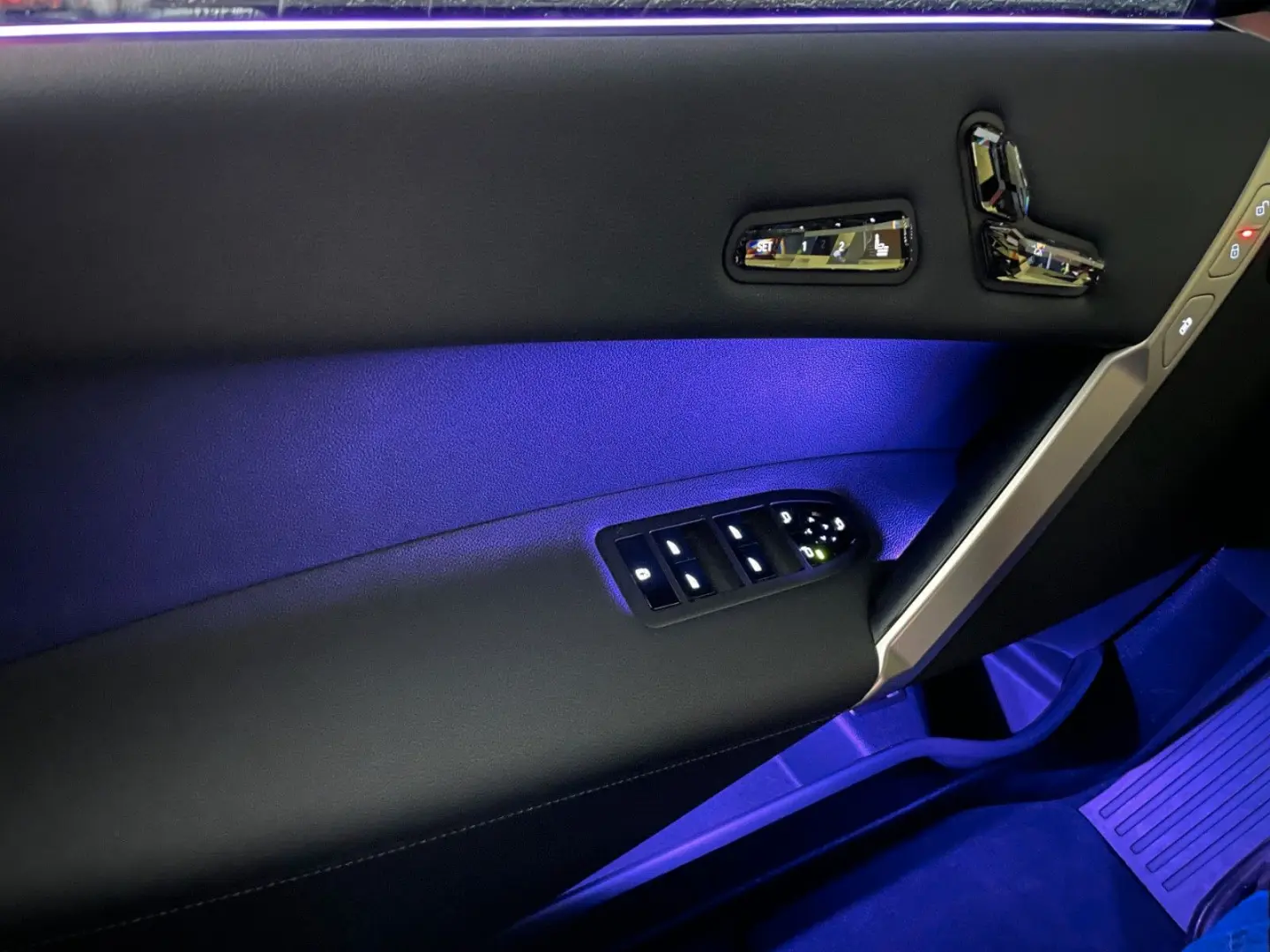 iX 50 xDrive Sport*Pano*Laser*22