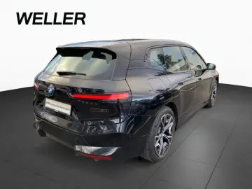 BMW iX M60