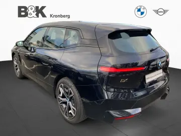 BMW iX M60