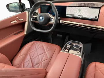 BMW iX M60