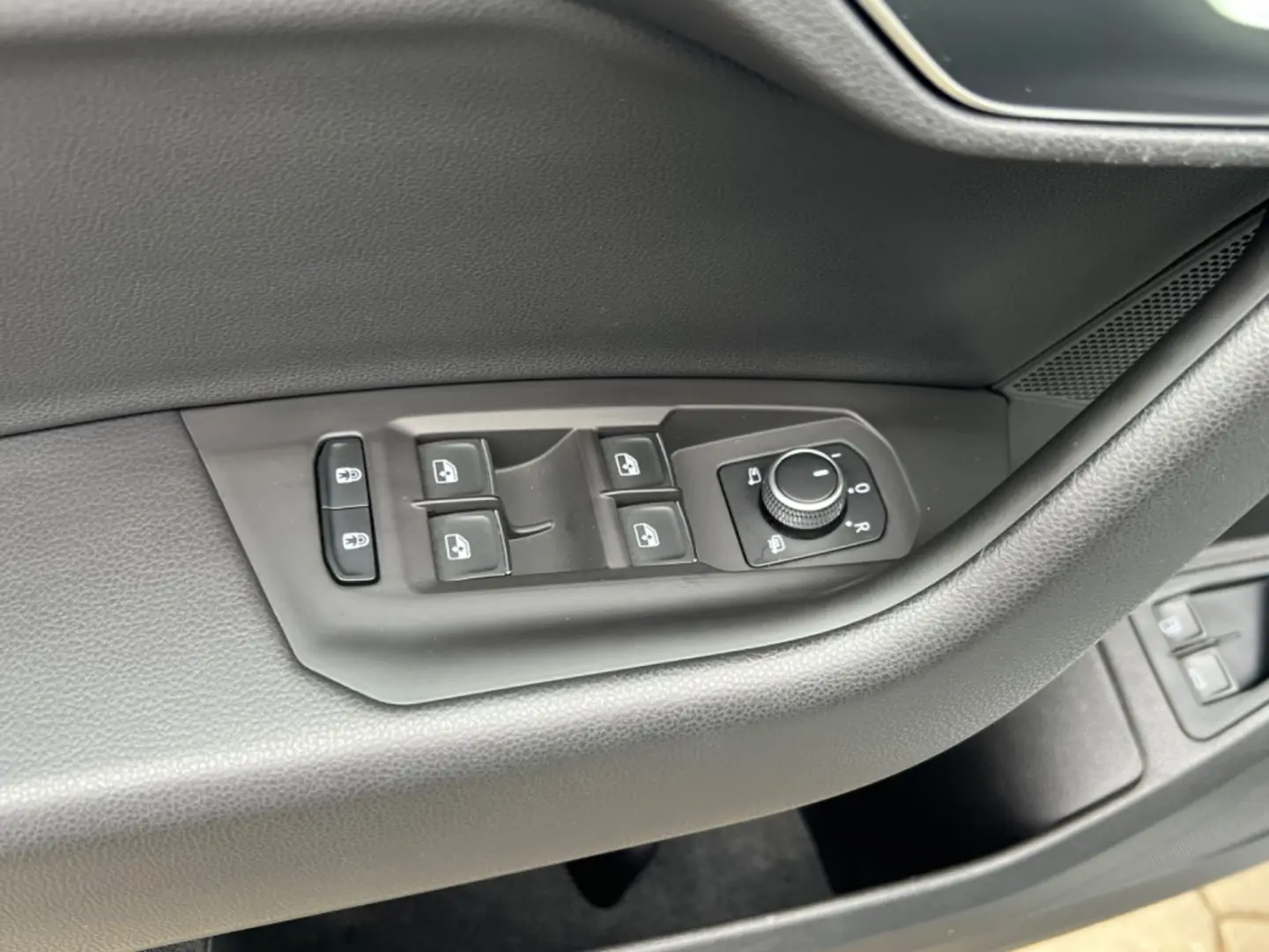 Touareg 4M eHybrid/LED/AHK/PANO/R-KAM/VIRTUAL/SH