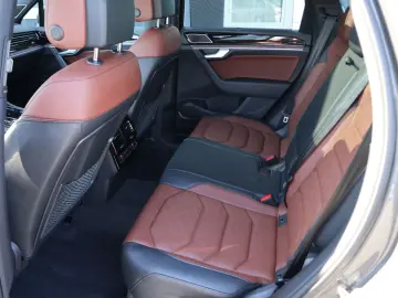 Touareg 3.0 TSI 4M-VIRTUAL-PANO-LUFT-CAM-ACC-AHK