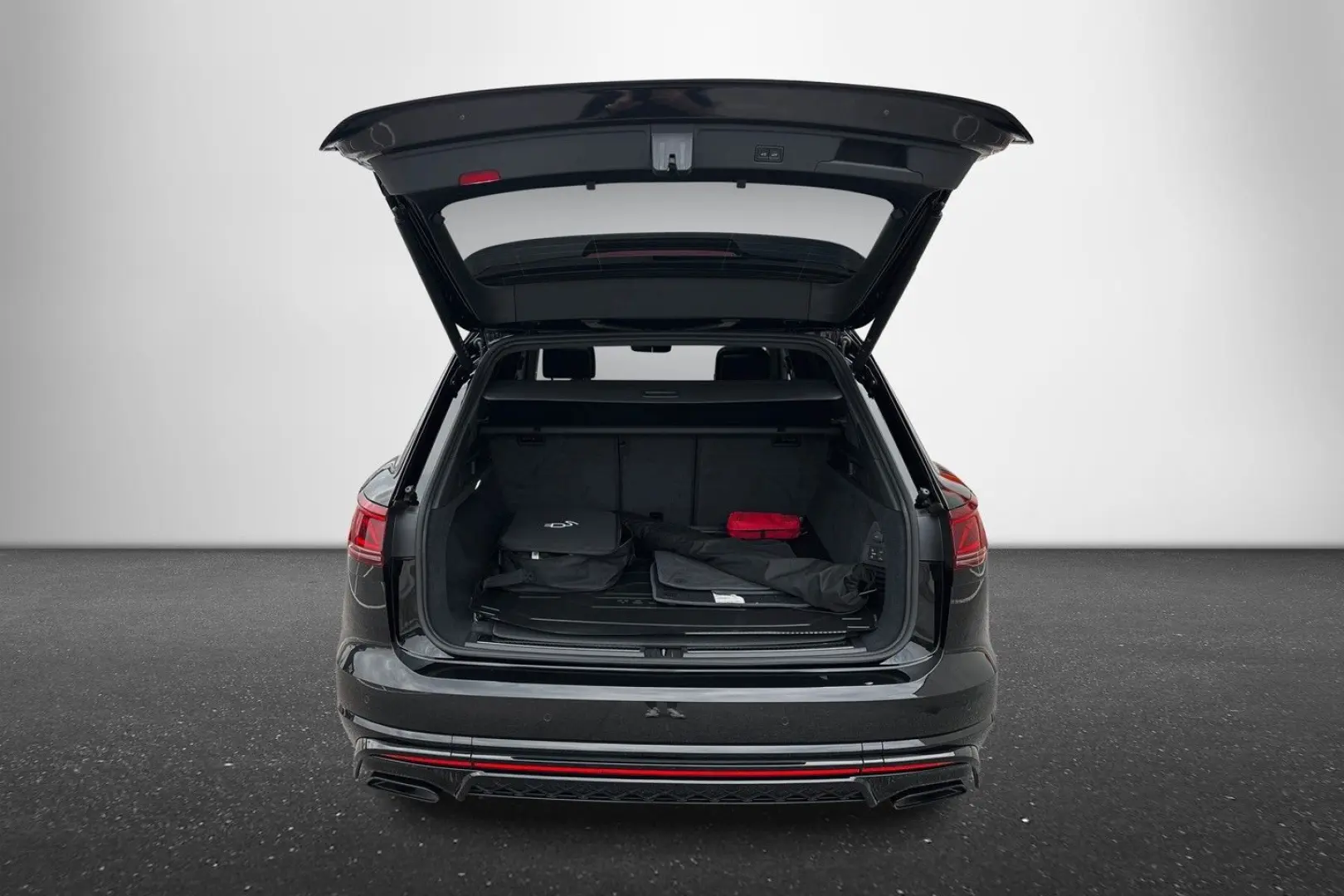 Touareg R 3.0 TSI V6 eHybrid 4Motion 462hp *VAT*