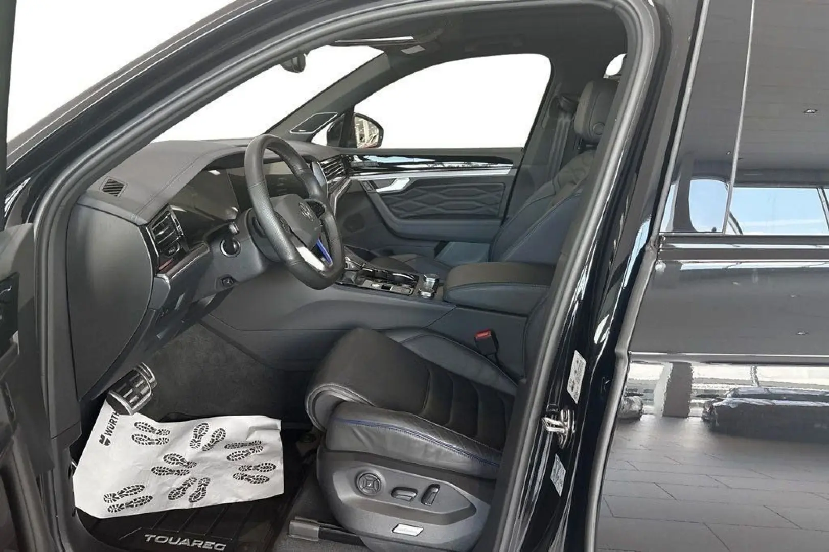 Touareg R 3.0 TSI V6 eHybrid 4Motion 462hp *VAT*