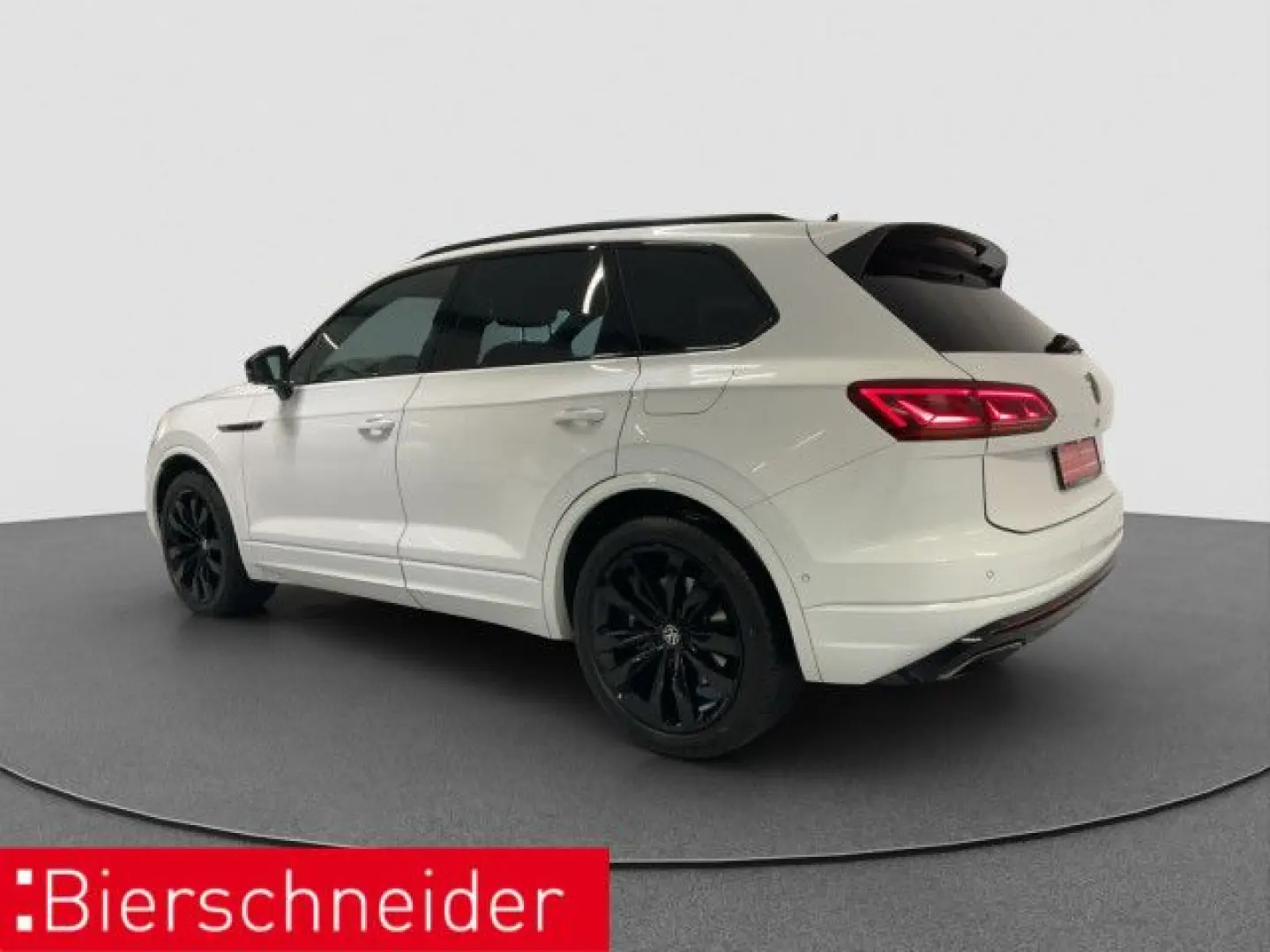 Touareg 3.0 TSI eHybrid R 21 AHK PANO HuD 360