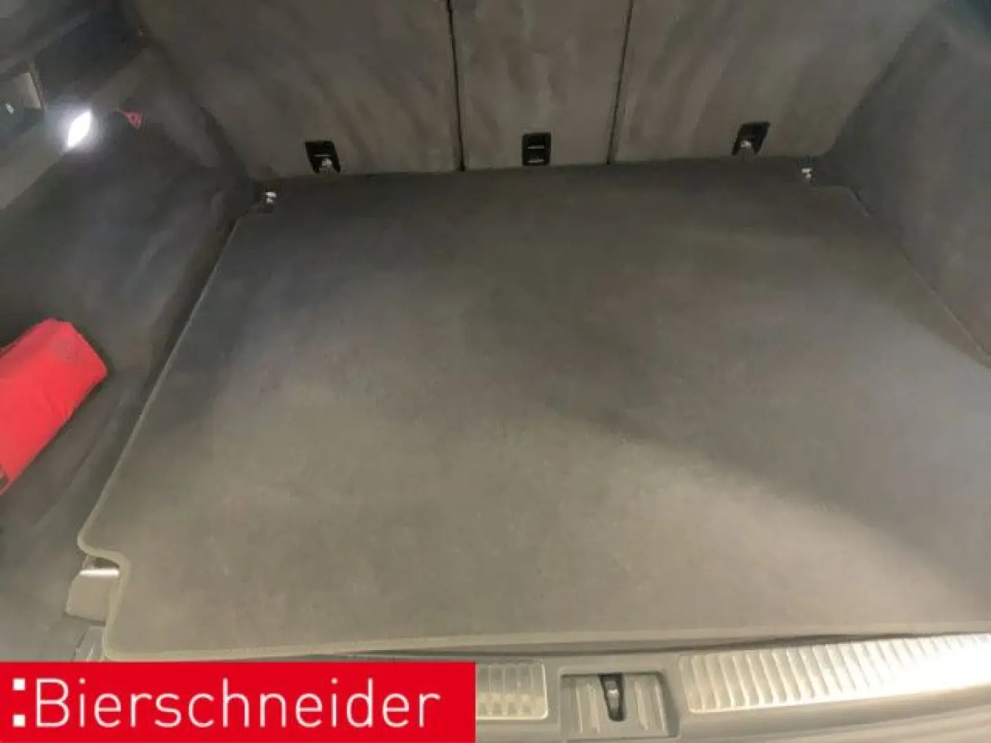Touareg 3.0 TSI eHybrid R 21 AHK PANO HuD 360