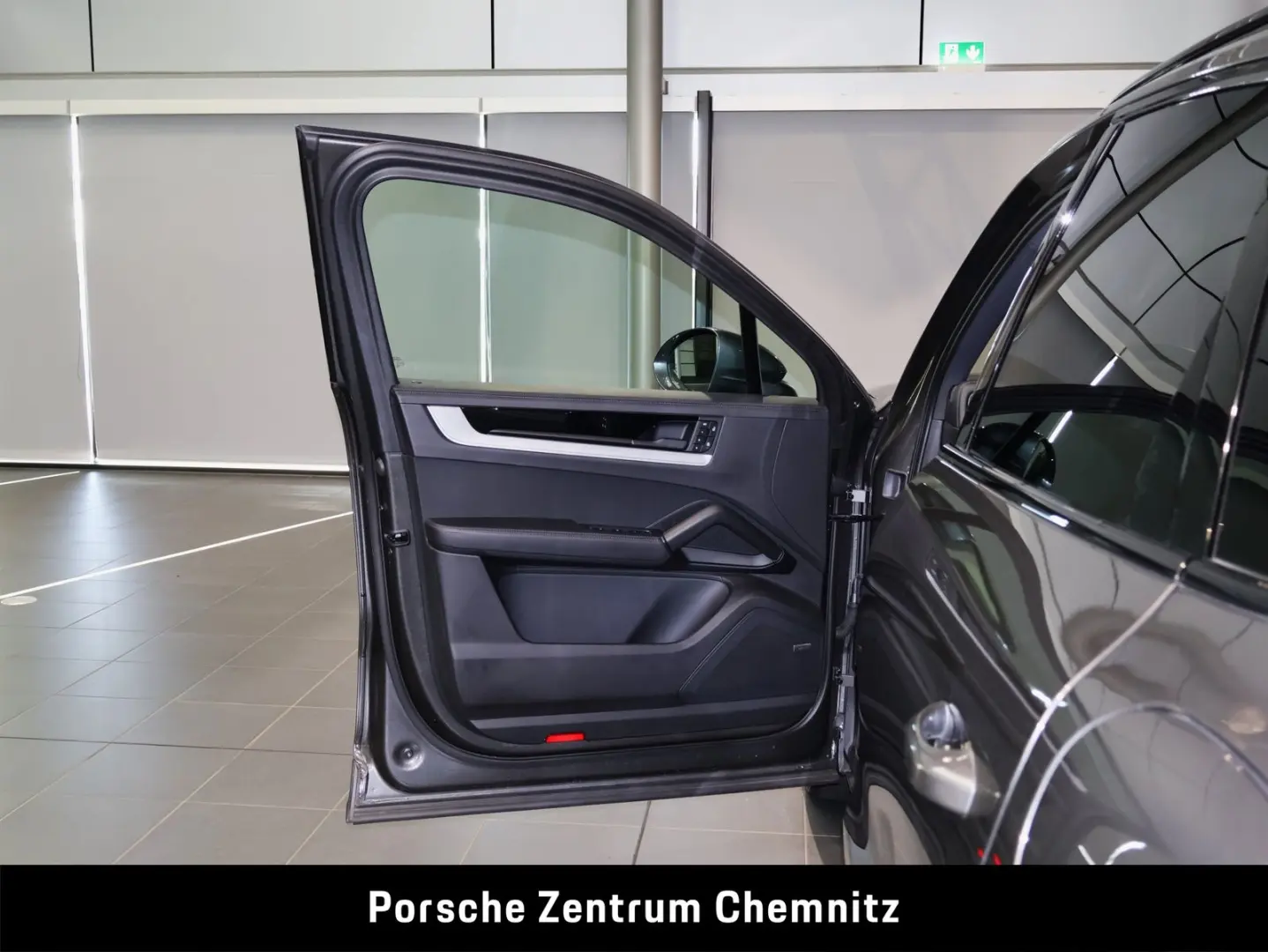 Cayenne E-Hybrid Sportabgas;Luft;BOSE;AHZV