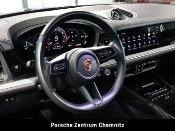 Cayenne E-Hybrid Sportabgas;Luft;BOSE;AHZV