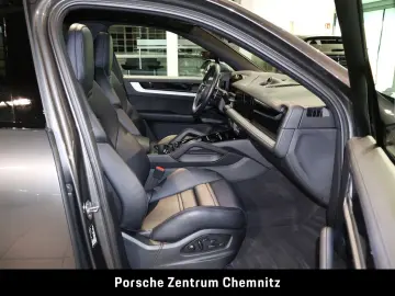 Cayenne E-Hybrid Sportabgas;Luft;BOSE;AHZV
