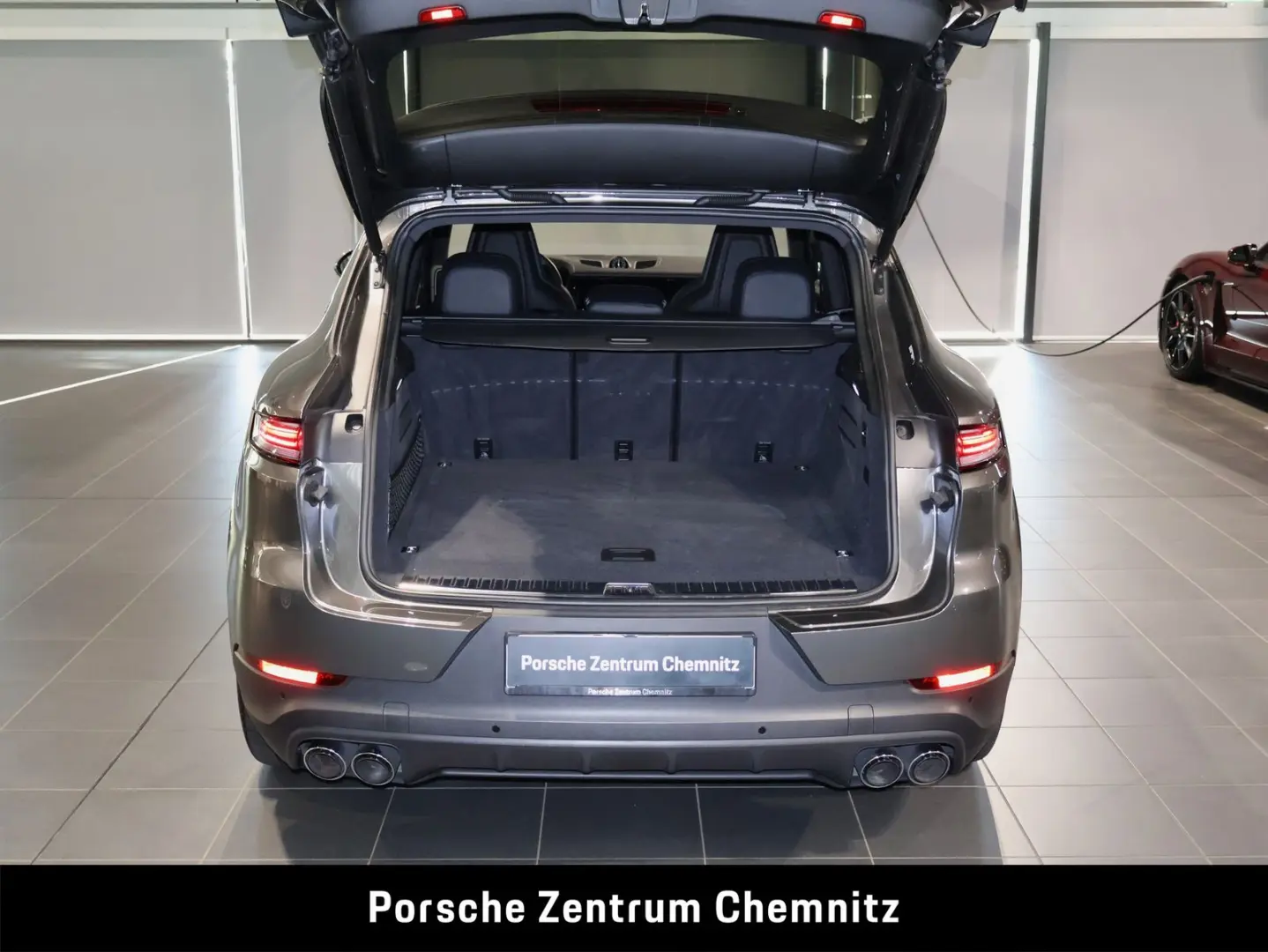 Cayenne E-Hybrid Sportabgas;Luft;BOSE;AHZV