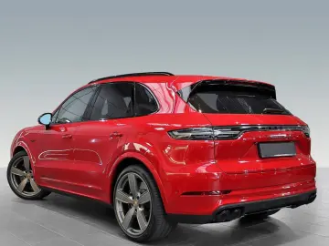 Cayenne Turbo S E-Hybrid Turbo S Full Black&Red 