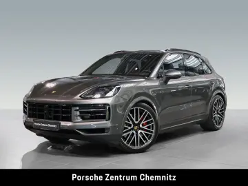 Cayenne S E-Hybrid Sitzbelüft.;BOSE;AHZV;Head-Up