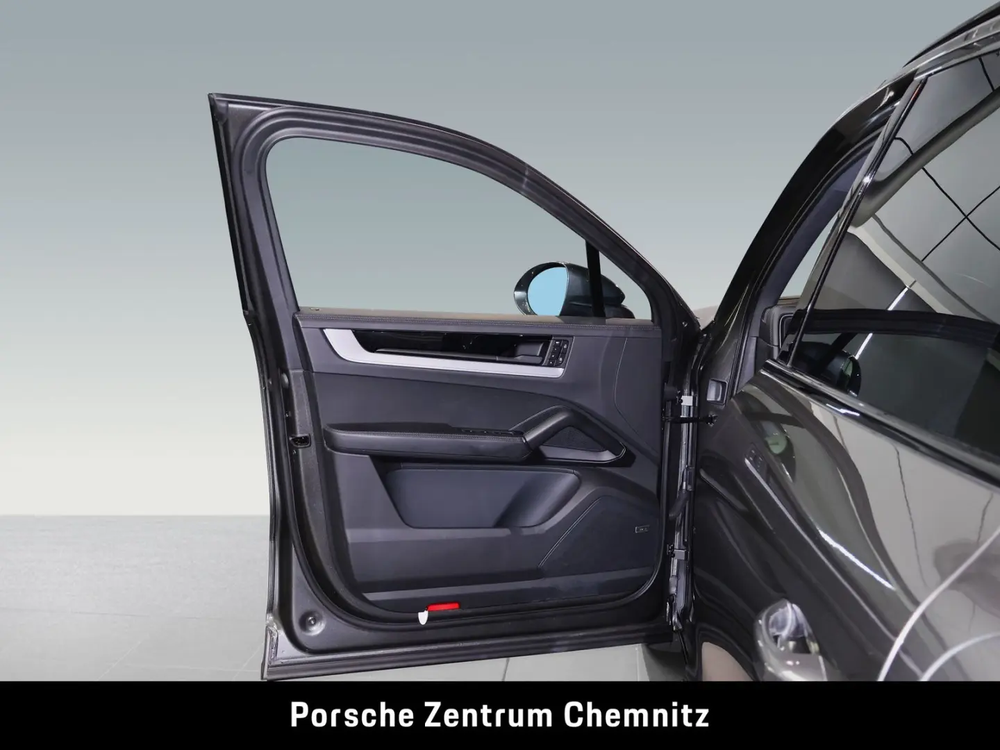 Cayenne S E-Hybrid Sitzbelüft.;BOSE;AHZV;Head-Up