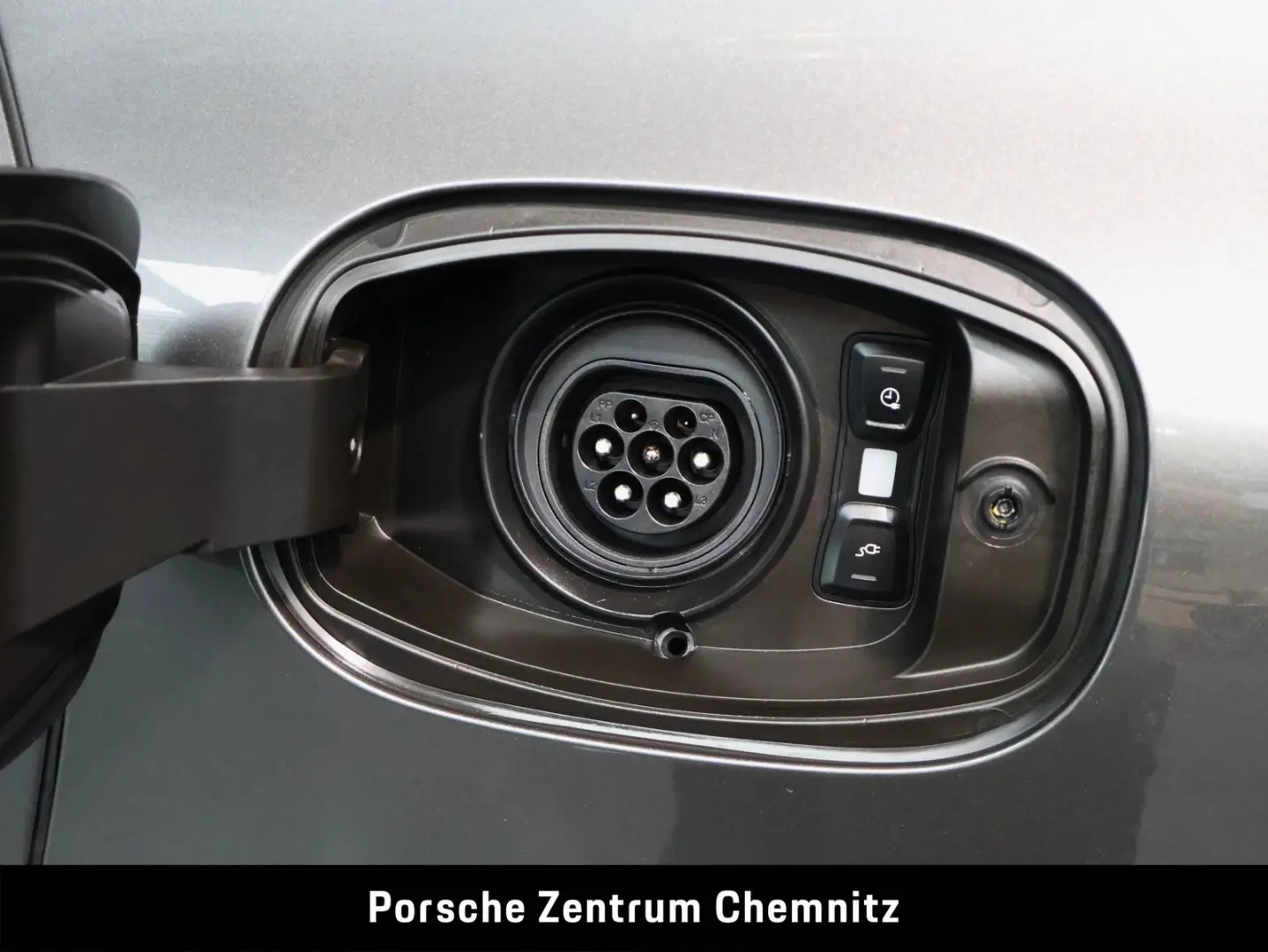 Cayenne S E-Hybrid Sitzbelüft.;BOSE;AHZV;Head-Up