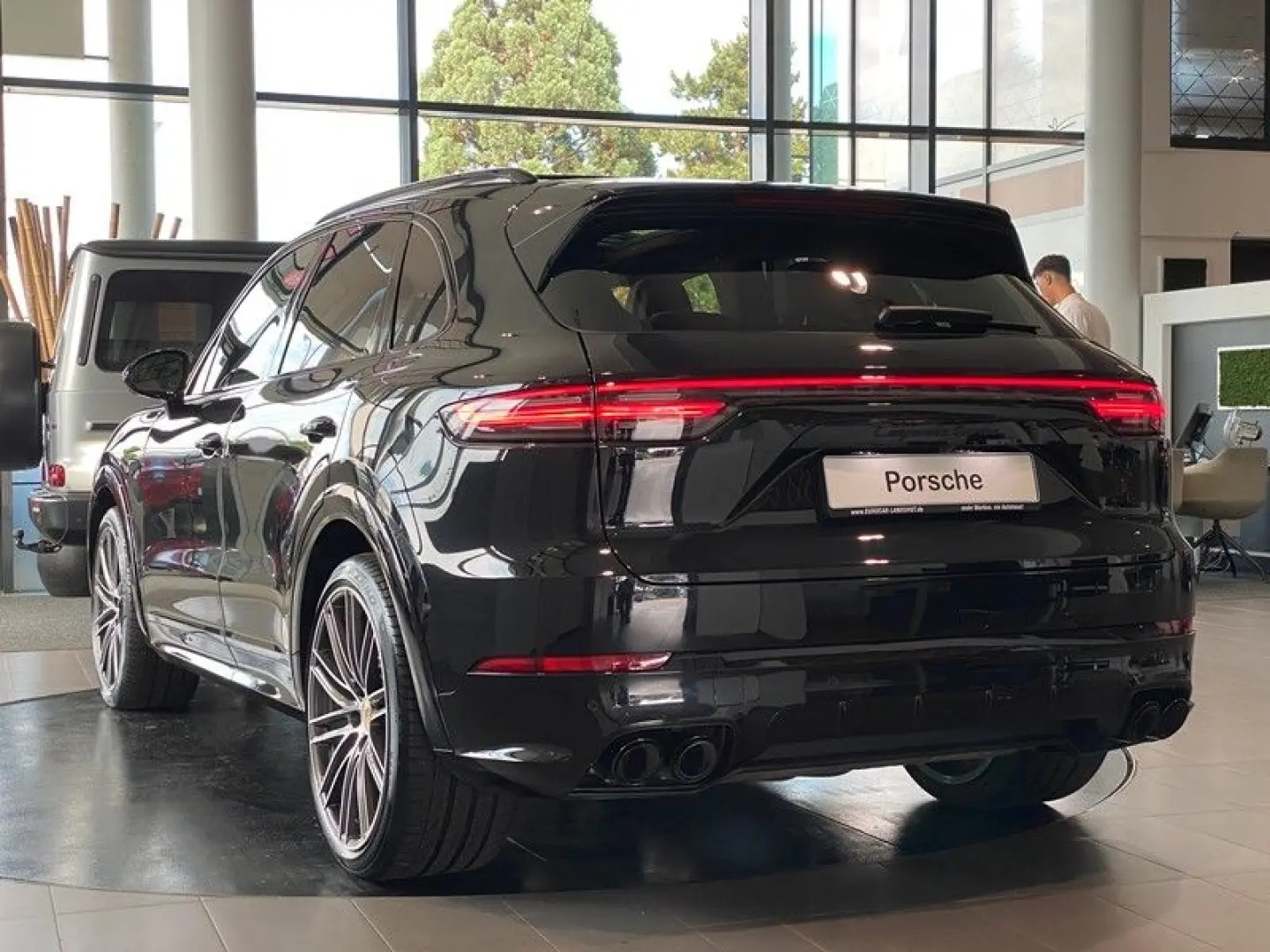Cayenne Turbo SportDesign Sbel Carbon InnoD. AHK