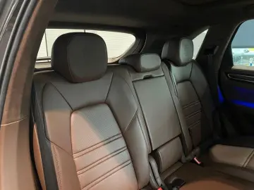 Cayenne Turbo SportDesign Sbel Carbon InnoD. AHK