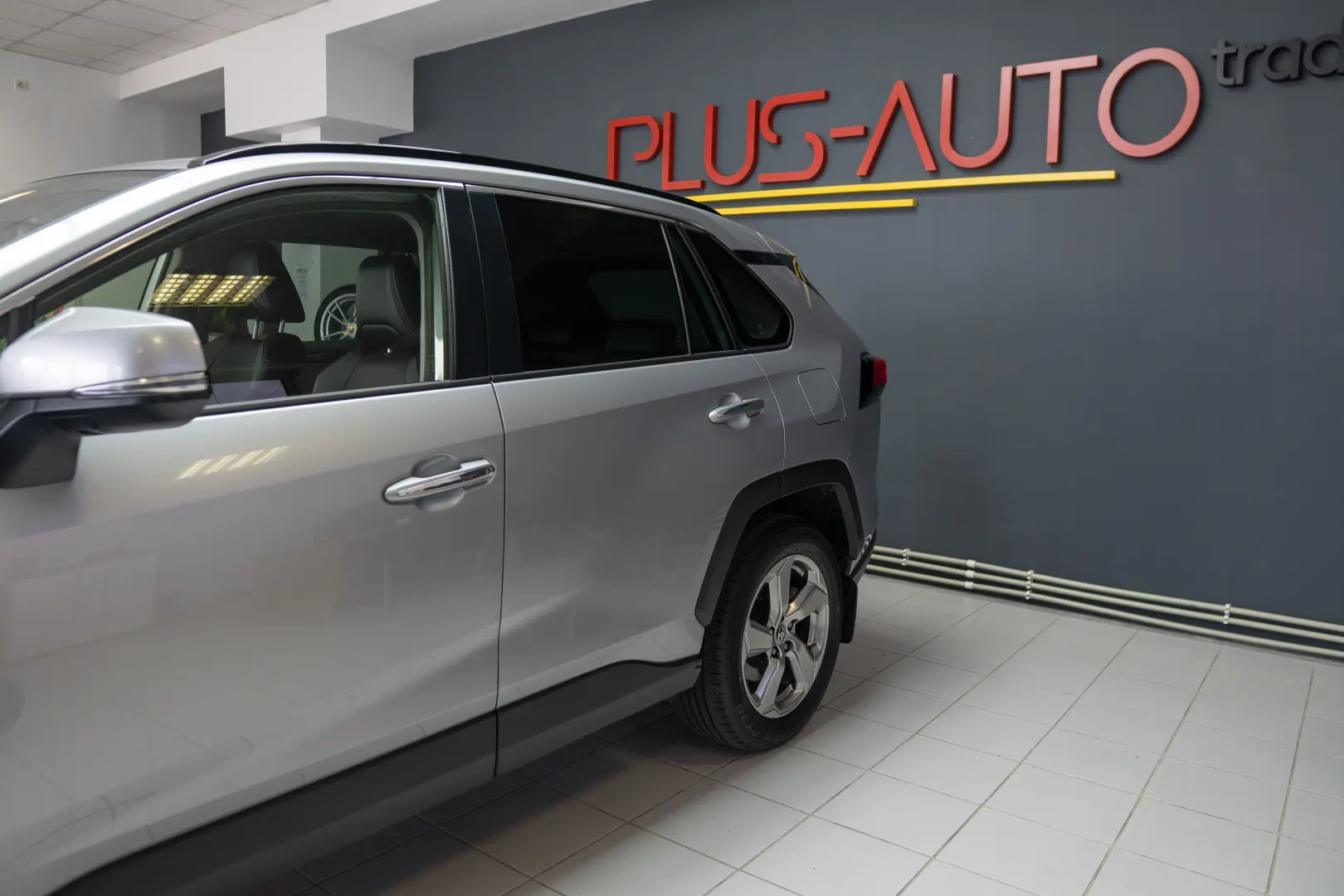 Toyota RAV 4, Hibrid, 4x4, LED, Piele, Camera
